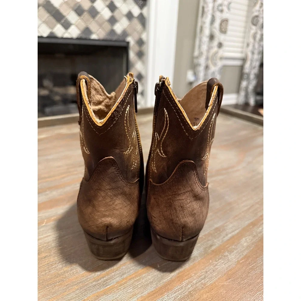 Circle G Tobacco Embroidered Western Ankle Booties Round Toe‎ New 7 Boho